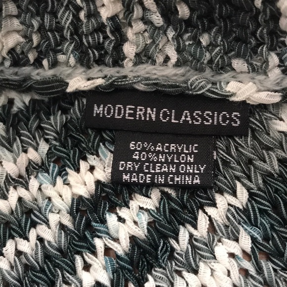 Modern Classics Poncho - Picture 2 of 2